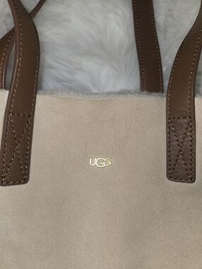 UGG Shearling Tote in Beige and Chestnut Trim